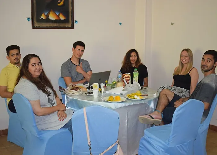 Travelholic Hostel